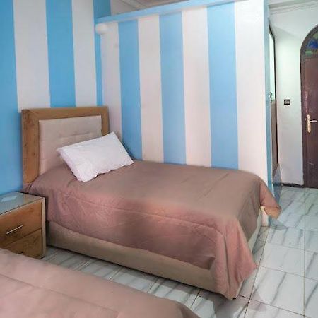 Hotel Sevilla Chefchaouen Buitenkant foto