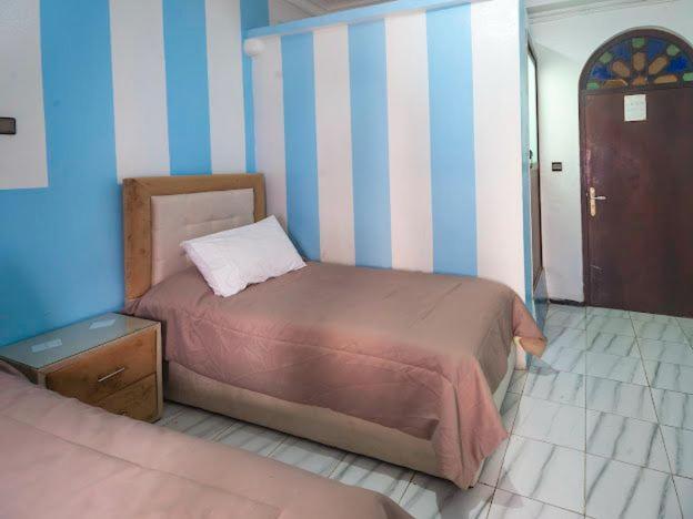 Hotel Sevilla Chefchaouen Buitenkant foto