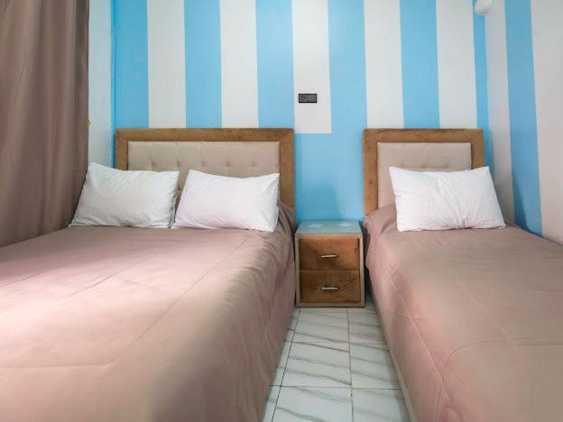 Hotel Sevilla Chefchaouen Buitenkant foto