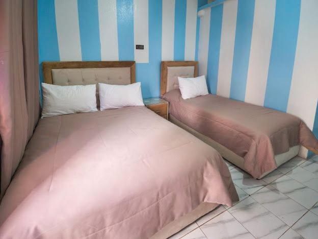 Hotel Sevilla Chefchaouen Buitenkant foto